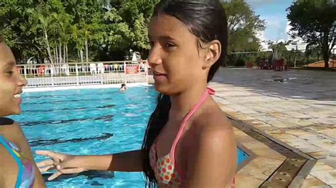 nenas en bikini|DESAFIO DA PISCINA Rio and Dallas